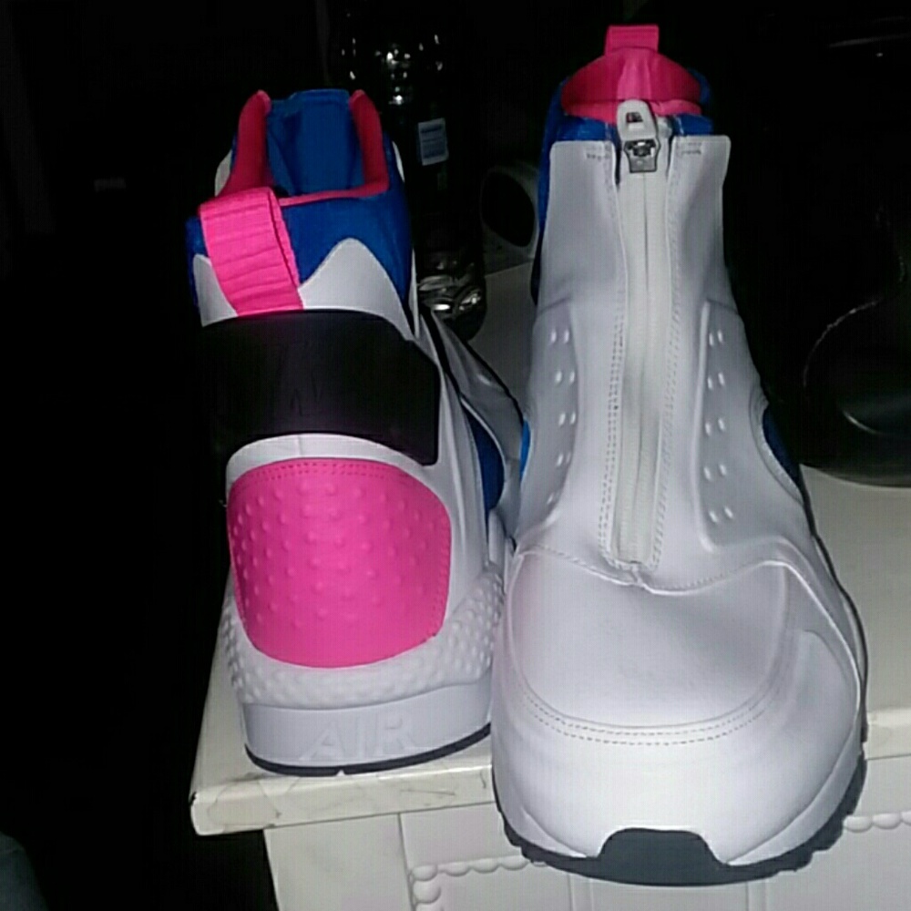Huraches new never worn